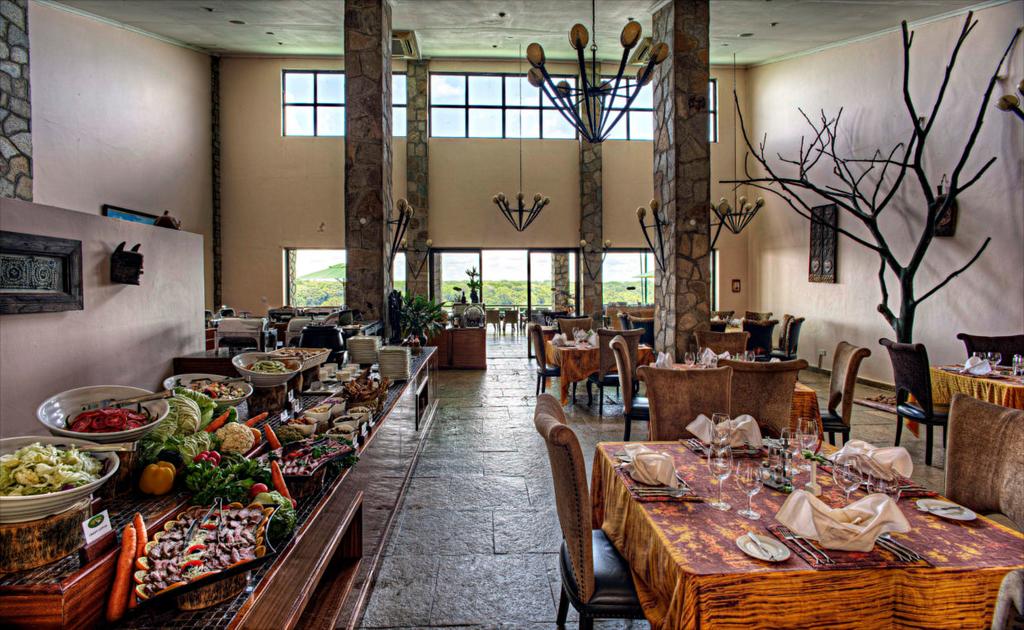 chobe safari lodge meals