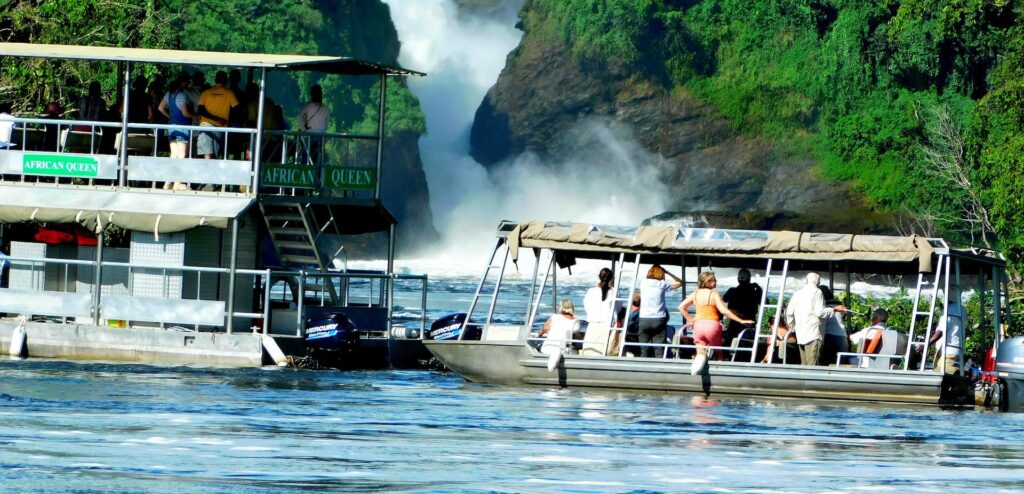 boat cruise in murchison falls national park