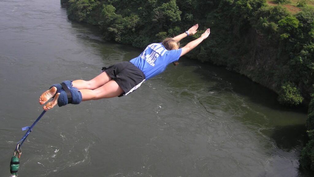 bungee jumping in jinja